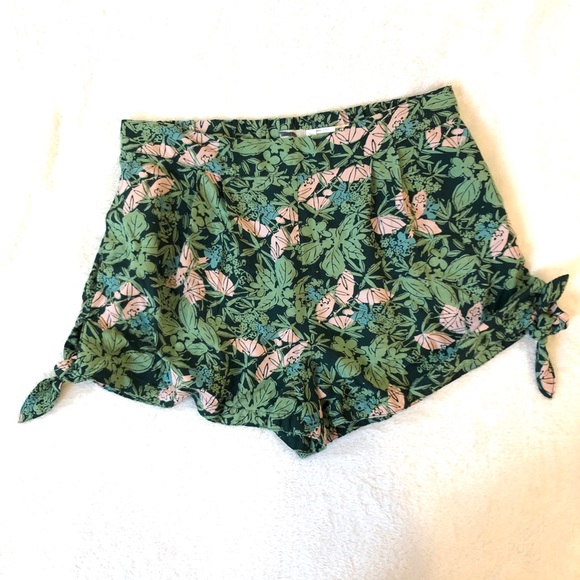 Kimchi Blue Green Tropical Print Chrissy Shorts Large - Picture 2 of 7